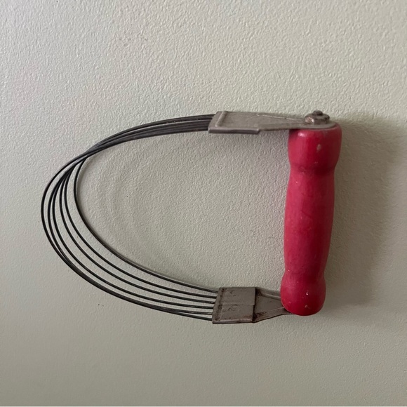 Antique dough mixer with wooden handle. - Picture 4 of 4